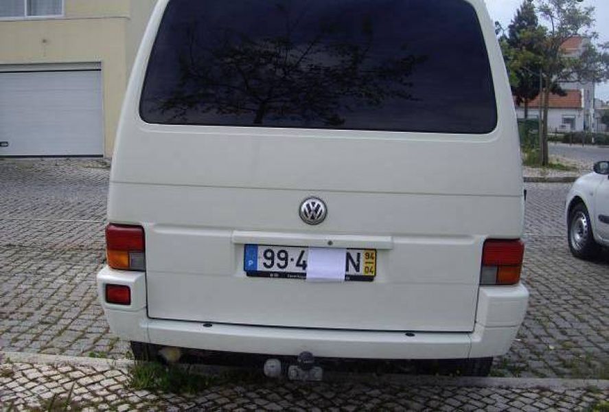 VW Transporter 2.4 D 7lugares misto