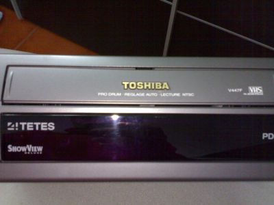 Vendo Video Gravador Toxhiba V-447F  SHOWVIEW DELUX  4 cabeas