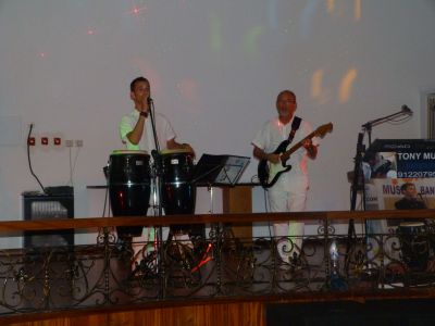 TONY MUSICAL BAND
