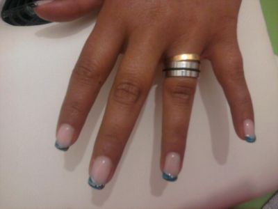 Unhas de gel 15, extenses de cabelo, maquilhage, etc.