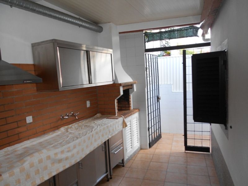 Casa Trrea T2 com 2 cozinha e terrao coberto em Olho