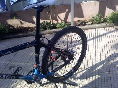 Bicicleta BTT com quadro em carbono - Impecável