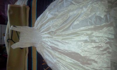 Vestido de noiva lindoo, muito barato!!