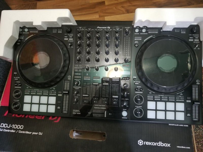 Pioneer DDJ-1000 Controller costo 550EUR, Pioneer DDJ-SX3 Controller costo 550 EUR