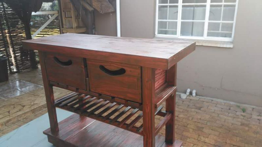 Moblia DE Madeira por   Septimber creations & Disgn  