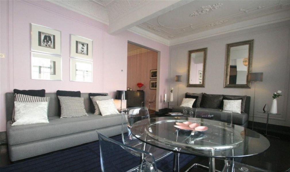 Elegance apartamento perto da praa Marqus de Pombal