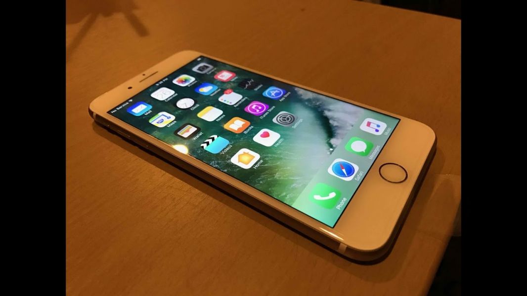 Apple iPhone 7 Plus 4G Phone 32GB