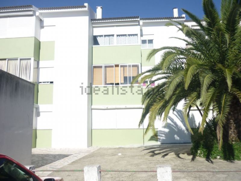 Apartamento com dois quartos em S.Joo do Estoril