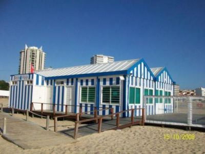 BAR no AREAL da PRAIA de BUARCOS