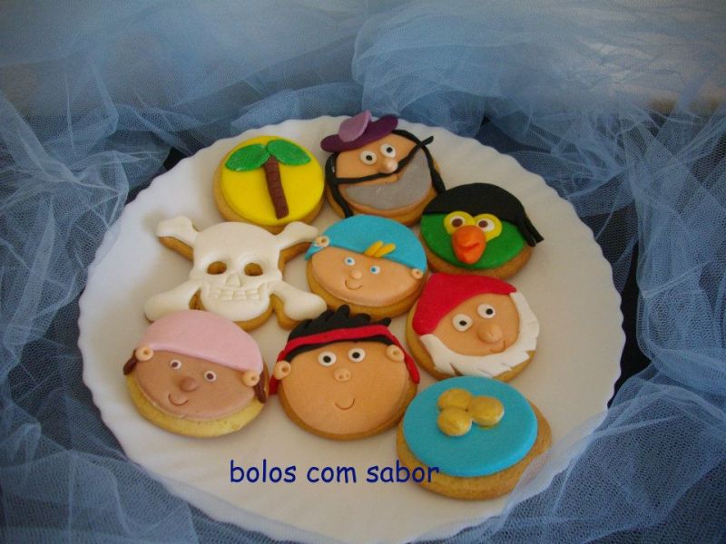 Bolos de aniversrio vora