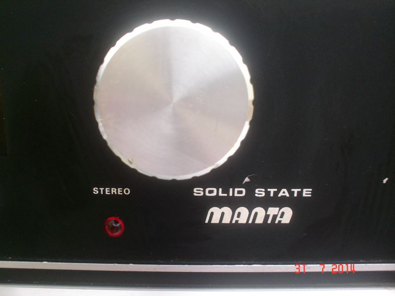 Gira Discos Solid State Com Radio Marca MANTA