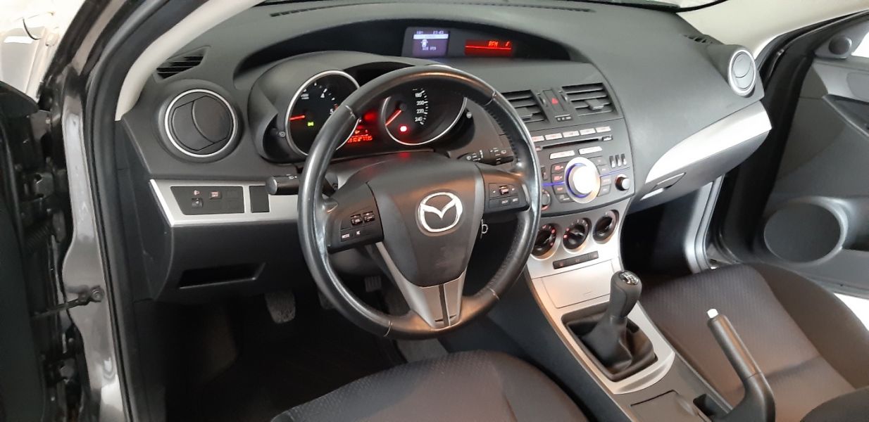 Mazda 3 MZ-CD Confort 1.6D 110 CV