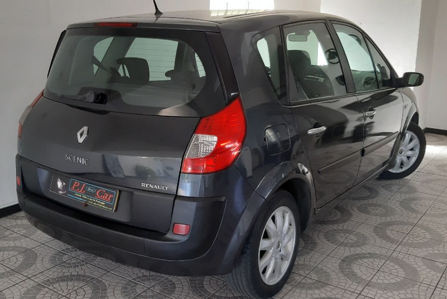 Renault Scnic 2 Dynamique 1.5 DCI 105 CV